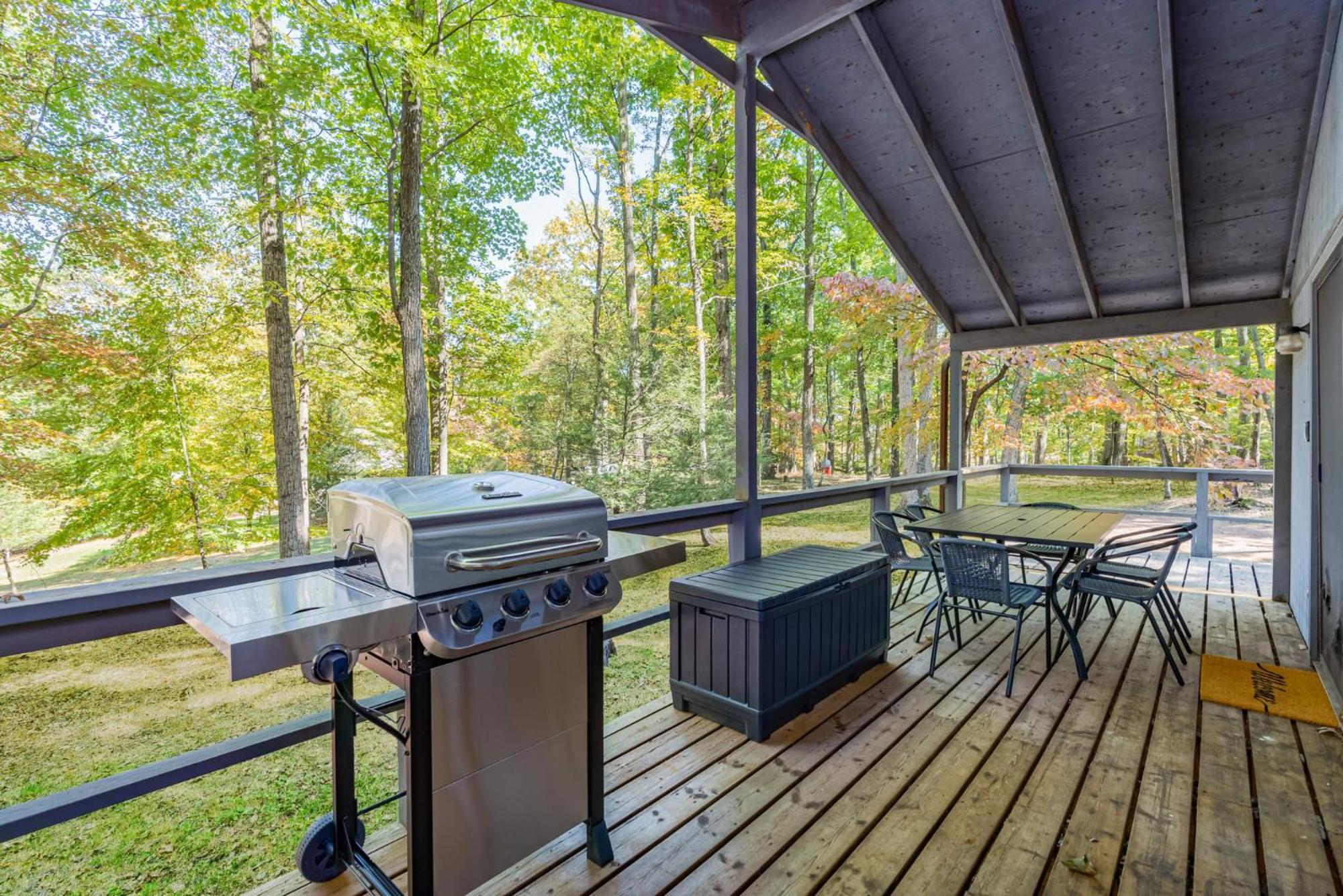 Вилла Spacious W Hot Tub, Fire Pit, Deck, Grill And Wifi Hedgesville Экстерьер фото